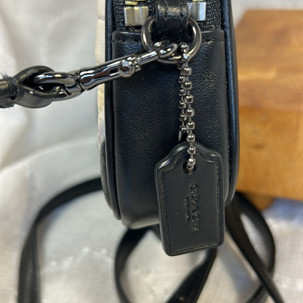 Coach compact cross body shoulder pocketbook - Picture 10 of 16